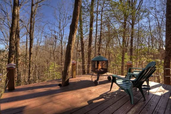 Laughing Hippo is a classic mountain cabin